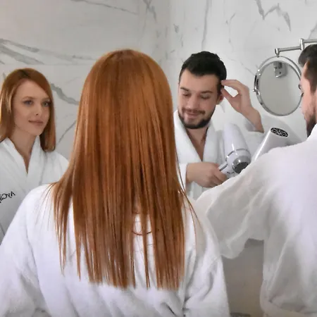 Capella 4*