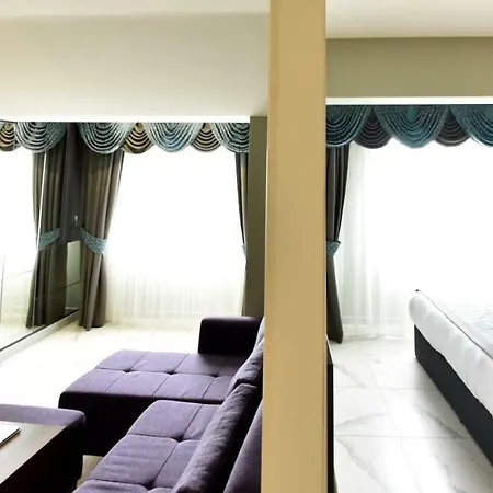 Capella 4*